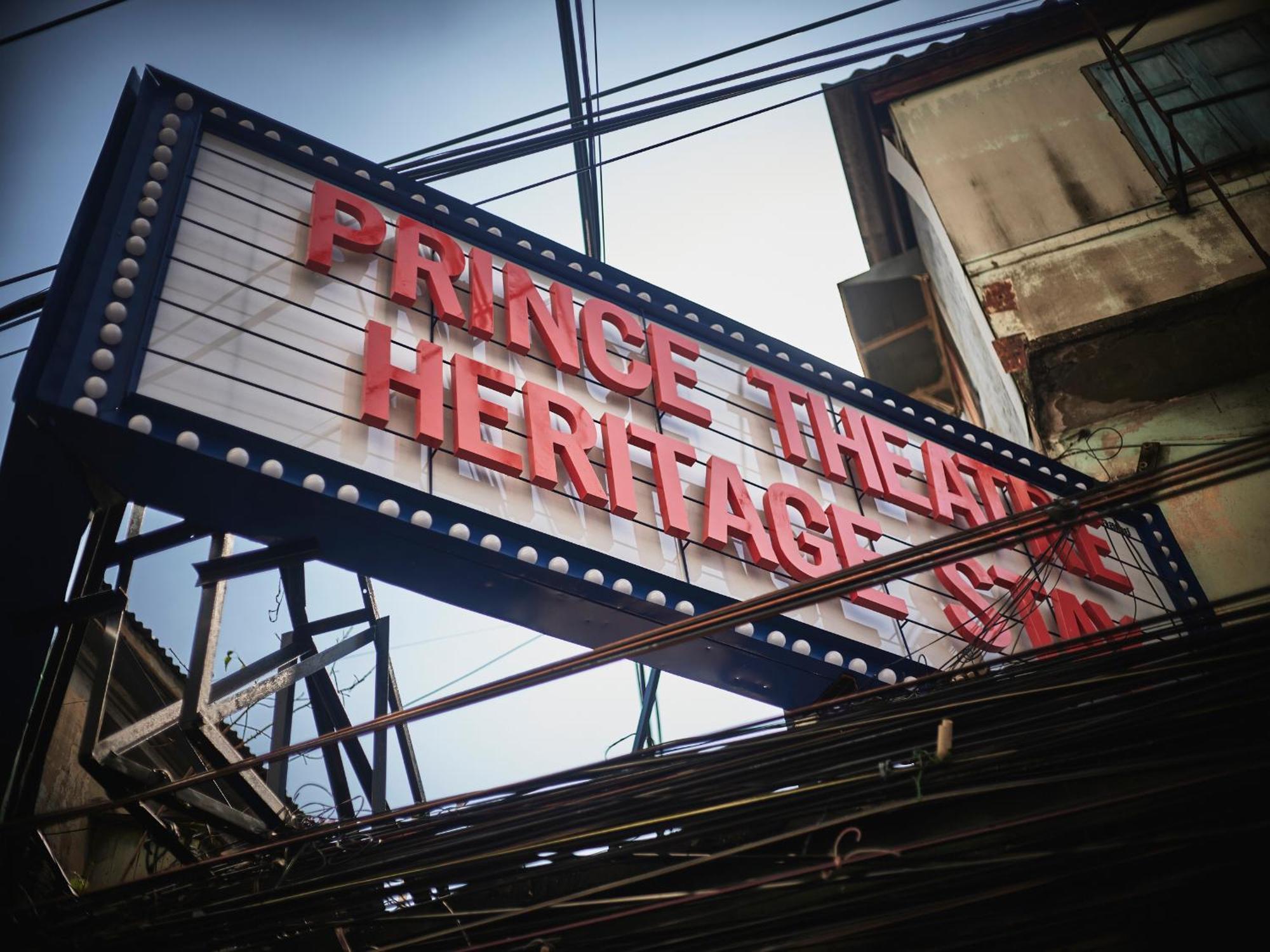 Prince Theatre Heritage Stay Hostel - Silom Bangkok Exterior foto