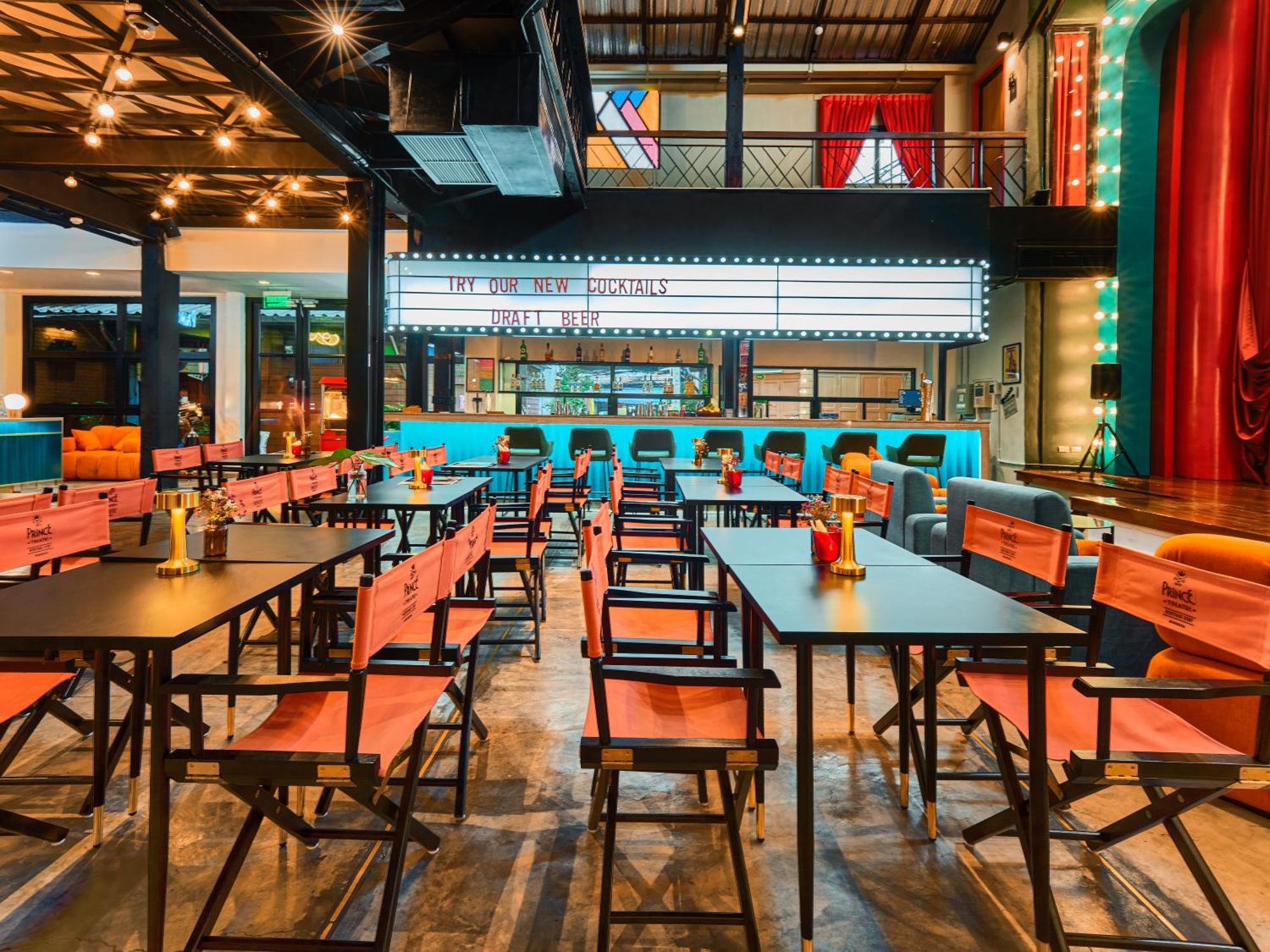 Prince Theatre Heritage Stay Hostel - Silom Bangkok Exterior foto